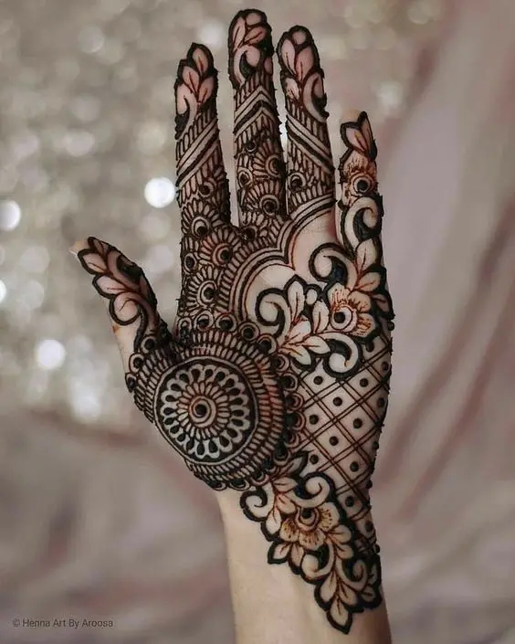 modern karwa chauth mehndi design