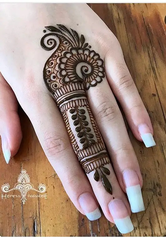 Ring Finger Mehndi Design