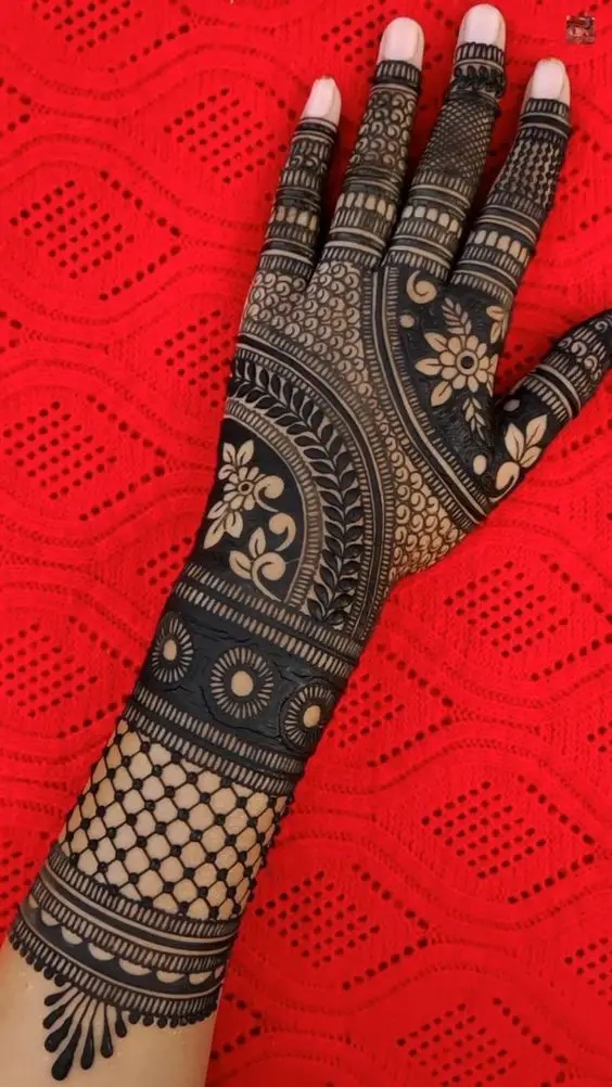 traditional karwa chauth mehndi designs